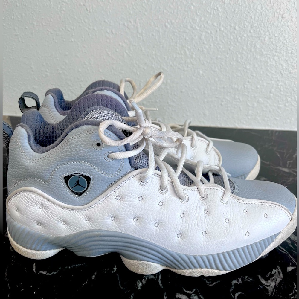Size Men’s 11.5 Jordan Jumpman Team 2 White Barely Worn!!!